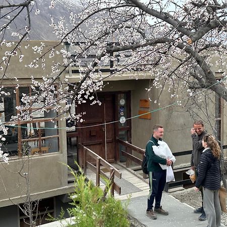 Old Hunza Inn Karimabad  Exterior photo