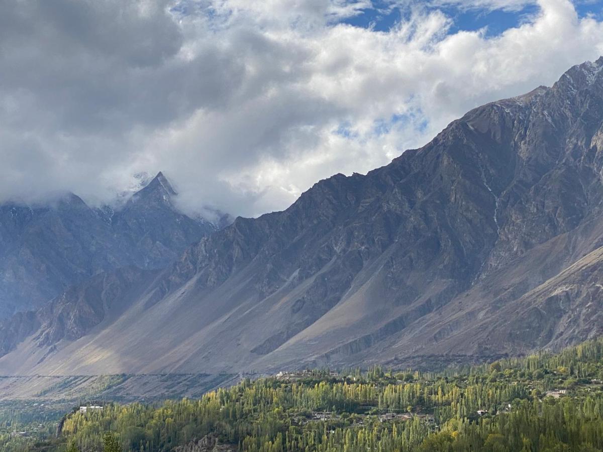 Old Hunza Inn Karimabad  Exterior photo