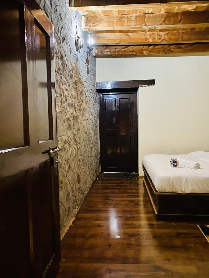 Old Hunza Inn Karimabad  Exterior photo