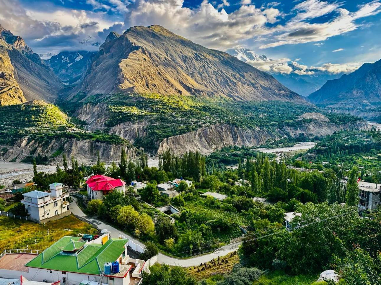 Old Hunza Inn Karimabad  Exterior photo