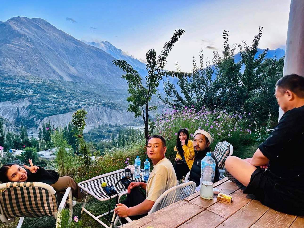 Old Hunza Inn Karimabad  Exterior photo